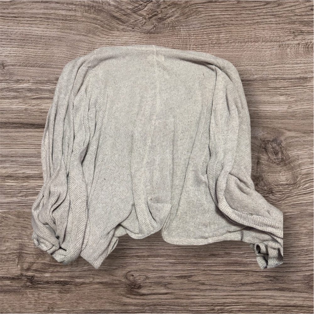 Hollister Heather Gray Women's Cardigan - Picture 2 of 6
